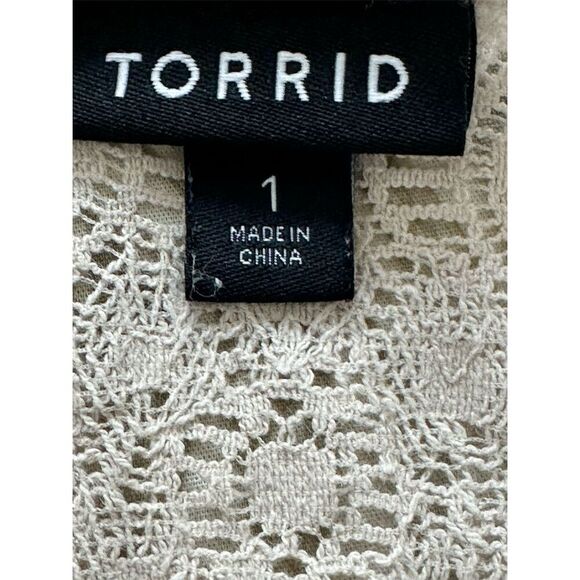 Torrid Plus Size 1 Beige Lace Trim Blouse Short Sleeve Casual Top - Picture 5 of 8